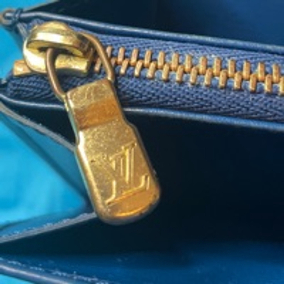 Louis Vuitton Epi Leather Wallet Royal Blue EUC Blue Beauty - Picture 8 of 12